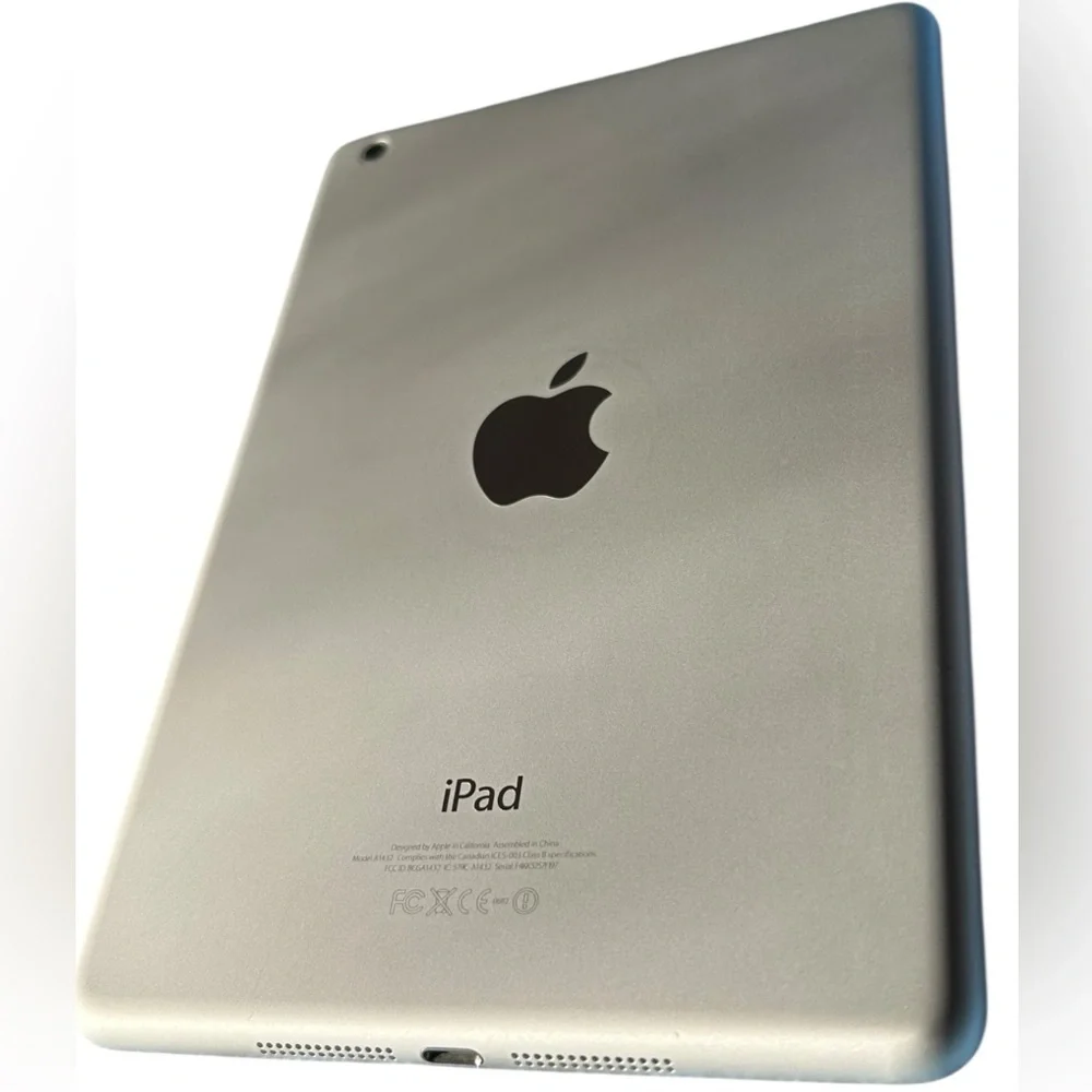 APPLE | The iPad Mini (WiFi Only) - MD532LL/A - 32GB‎ - Silver - Original Box